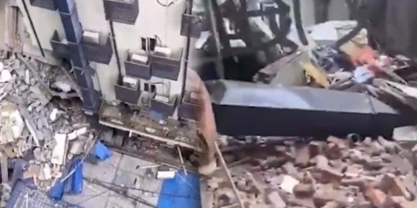 武漢酒店大樓坍塌